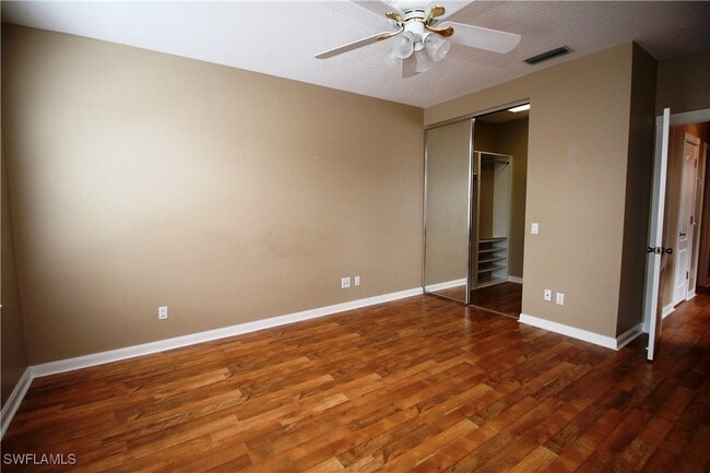 Building Photo - 5325 Cove Cir