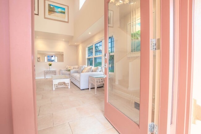 Building Photo - Kahana Ridge – Three Bedroom, Three Bathro...