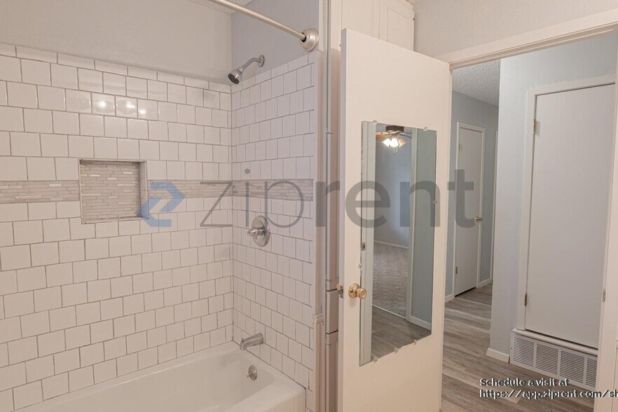 Building Photo - 1033 Princeton Pl