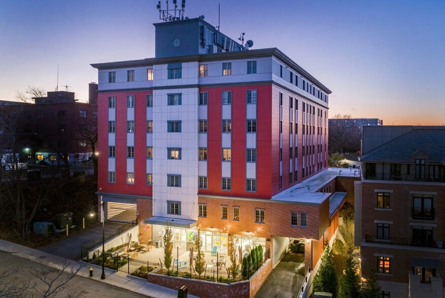 Building Photo - 1505 Commonwealth Ave