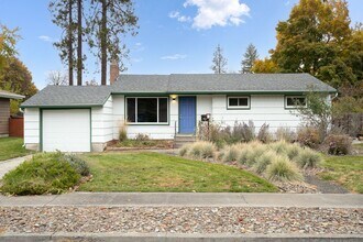Building Photo - Charming 3-Bedroom Rancher Near Shadle Park