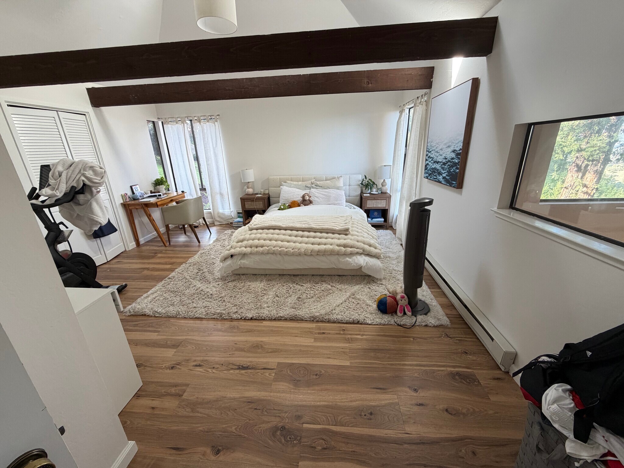 Bedroom Suite with Bath - 108 Oakmont Ave