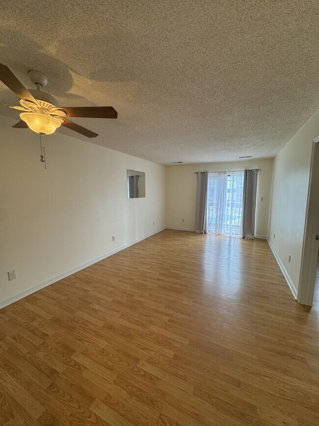 Building Photo - 7700 Porcher Dr