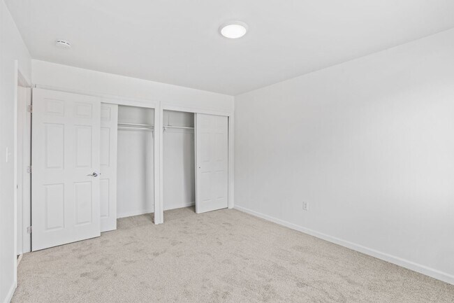 Building Photo - 1328 S Coffman St