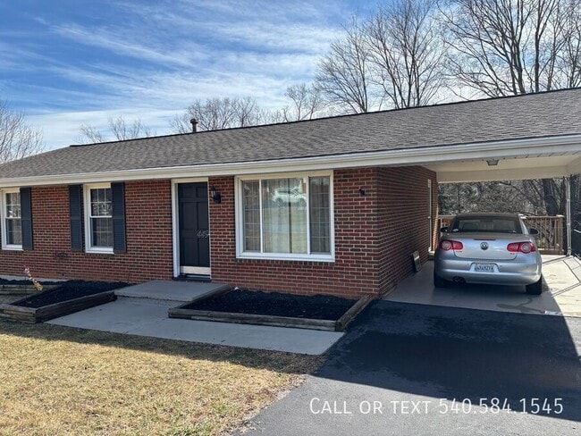 Building Photo - 449 Missimer Ln