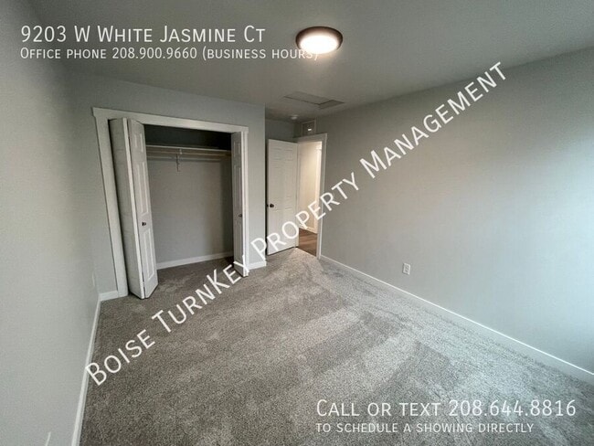 Building Photo - 9203 W White Jasmine Ct