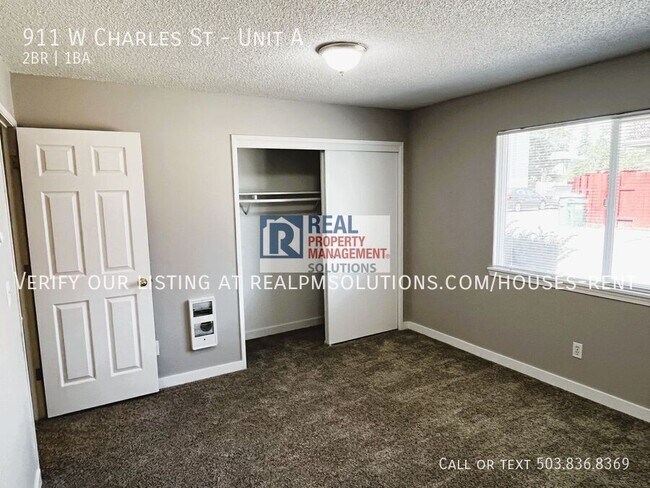 Building Photo - 911 Charles St