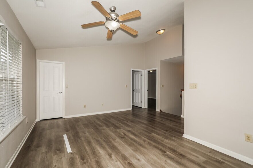 Building Photo - 18864 Prairie Crossing Dr
