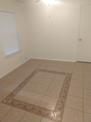 Building Photo - 3600 Biscay Dr