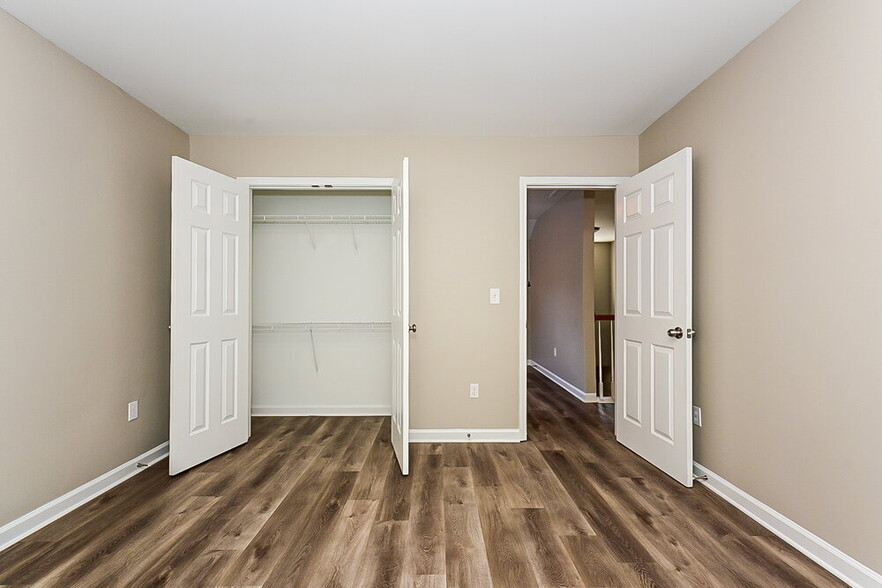 Building Photo - 514 Anglewood Trace