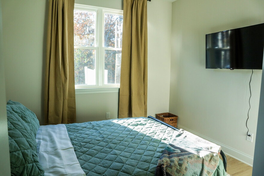 Building Photo - 4328 Woodwind St