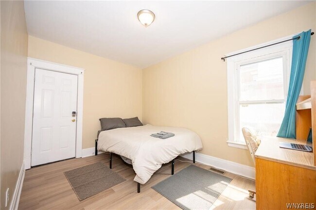 Building Photo - 98 E Delavan Ave