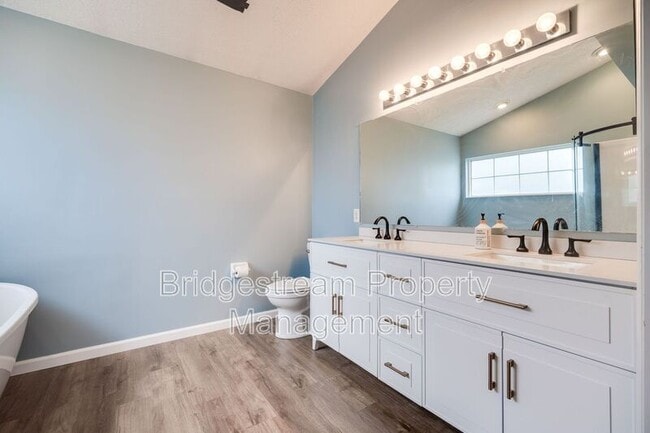 Building Photo - 4448 Forest Ridge Blvd