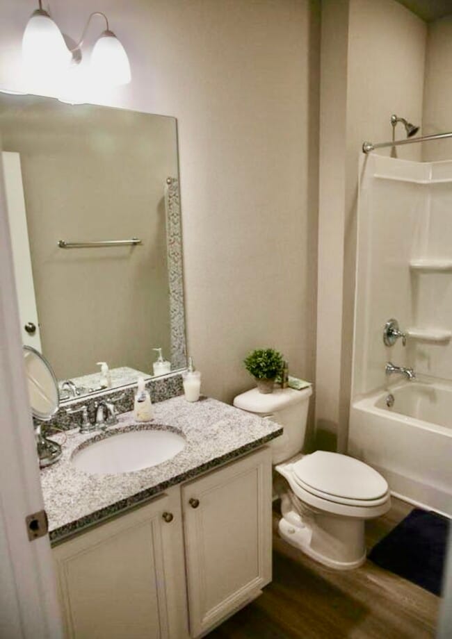 Building Photo - 115 Moonraker Cir