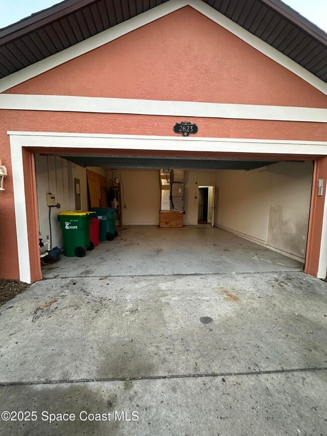 Building Photo - 2823 Glenridge Cir