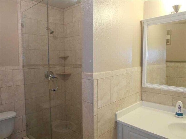 Building Photo - 4014 NW 87th Ave