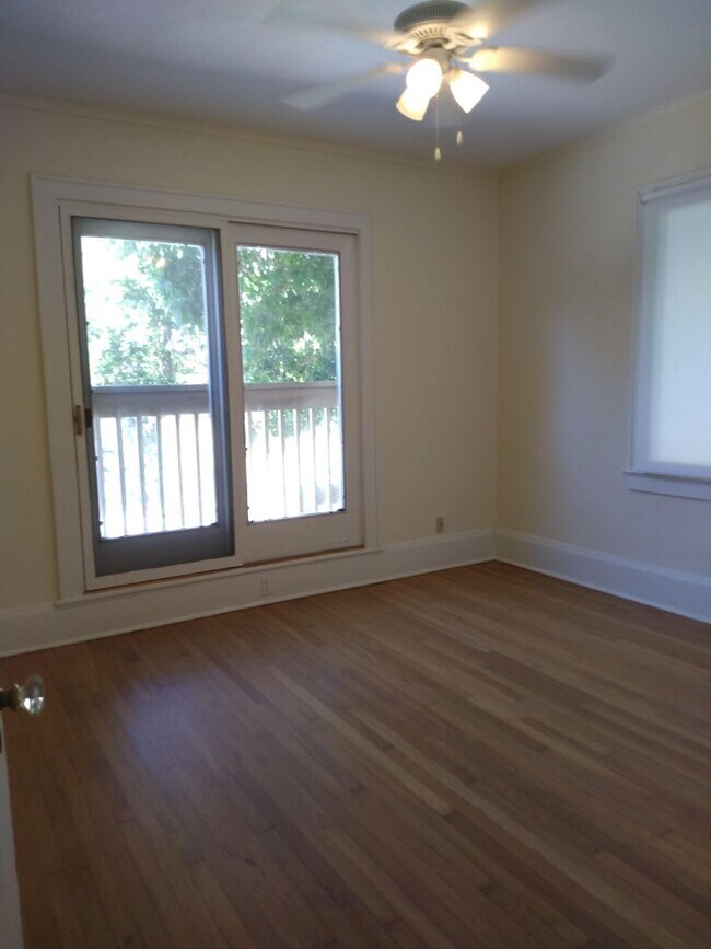Building Photo - LAKE FRONT on Lake Highland!
