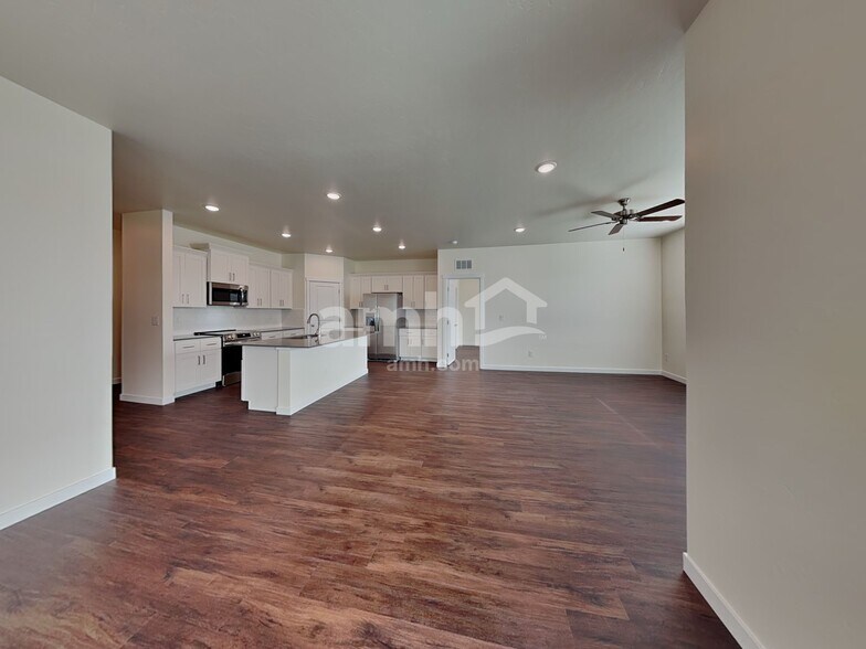 Building Photo - 9471 W Bowie Ct