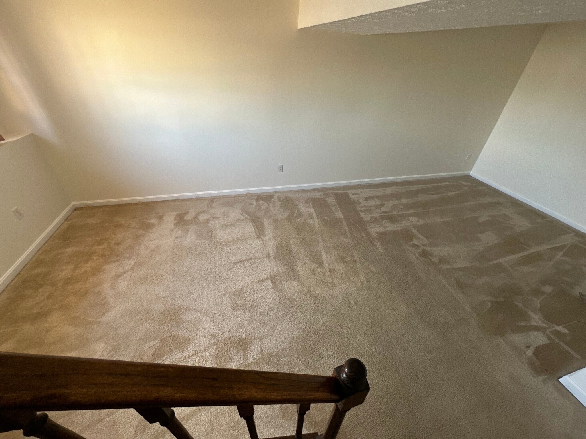 Building Photo - 7542 Knoll Acres Rd