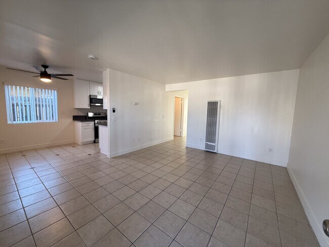 Building Photo - 2 Bdrm 1 Bath In Imperial Beach With Parki...