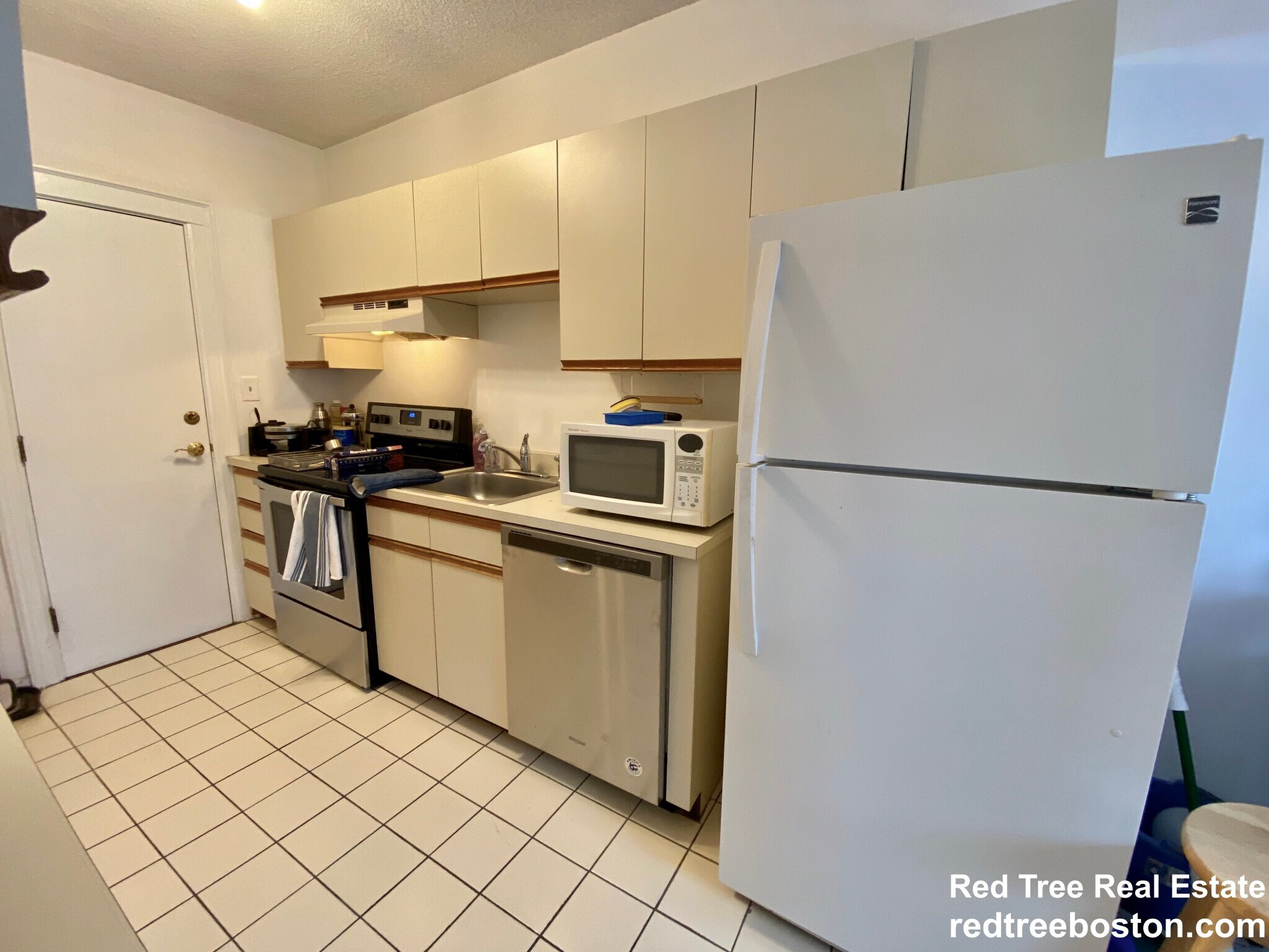 Building Photo - 137 Englewood Ave