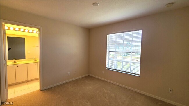 Building Photo - 1392 Weeping Willow Ct