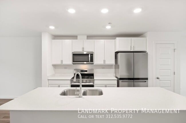 Building Photo - 6367 Ulster Dr