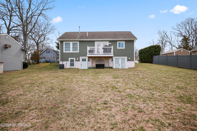 Building Photo - 5 Cortland Rd