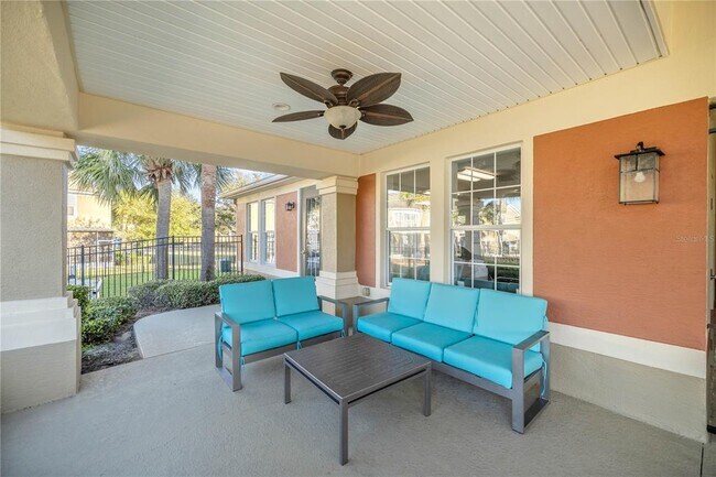 Building Photo - 4461 SW 49th Ave