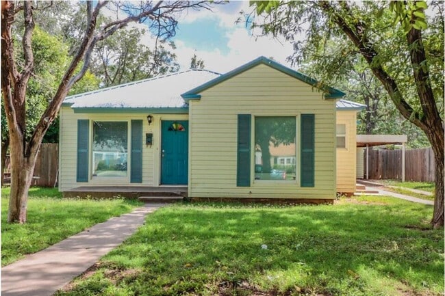 Primary Photo - 2305 30th St