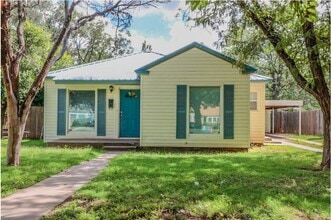 Building Photo - 2305 30th St