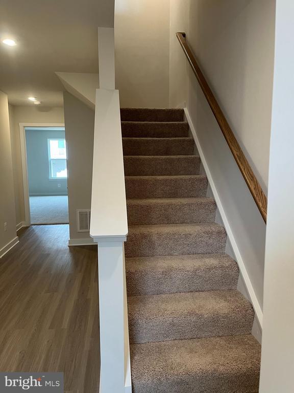 Building Photo - 90 Trotting Rd