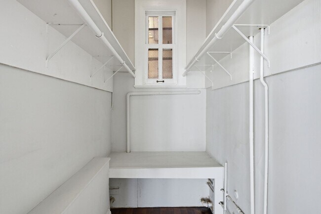 Building Photo - 1405 Van Ness Ave