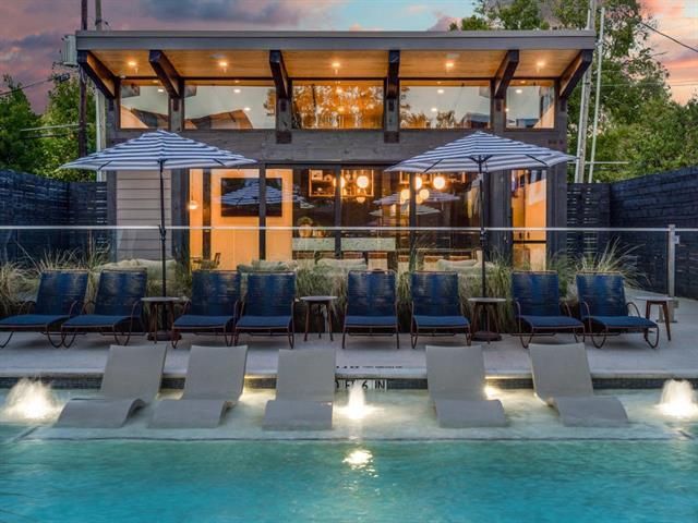 Building Photo - 5609 Live Oak St