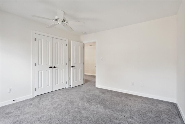 Building Photo - Kingsmill Gem