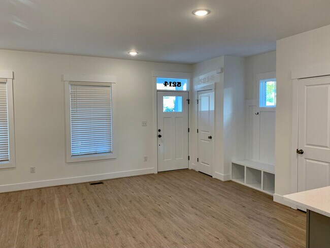 Building Photo - 5214 Campbell Ave