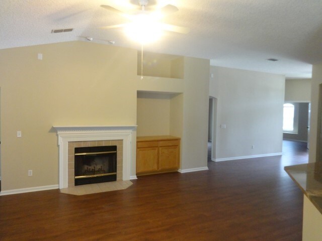 Building Photo - 8098 Keswick Ct