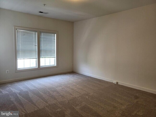 Building Photo - 14051 Rockingham Rd