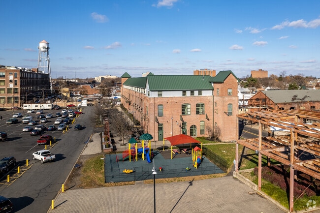 Building Photo - Pellettieri Homes 55+