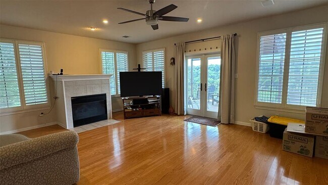 Building Photo - 9604 Crenata Cove