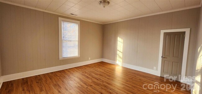 Building Photo - 359 Flat Rock Rd