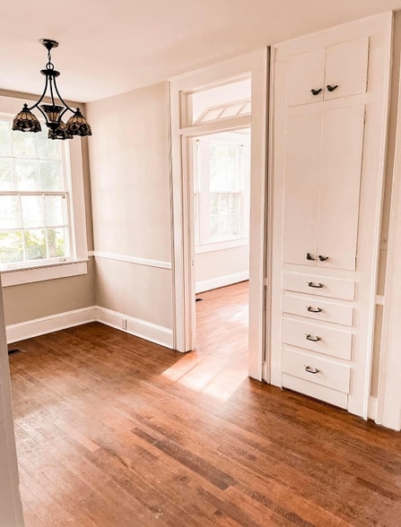 Building Photo - 527 S Edisto Dr