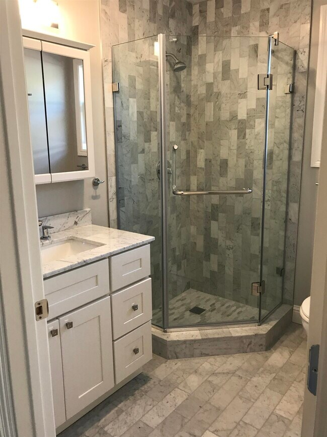 Building Photo - 7630 Terrace Dr