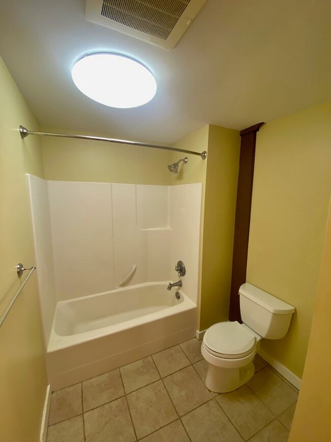 Building Photo - Live in the Heart of Downtown Spokane – 2B...