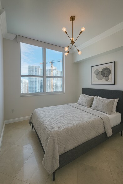 Building Photo - 31 SE 5th St