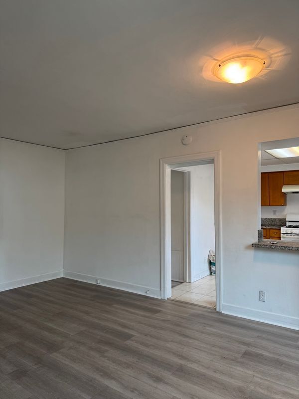 Building Photo - 101 S Cordova St