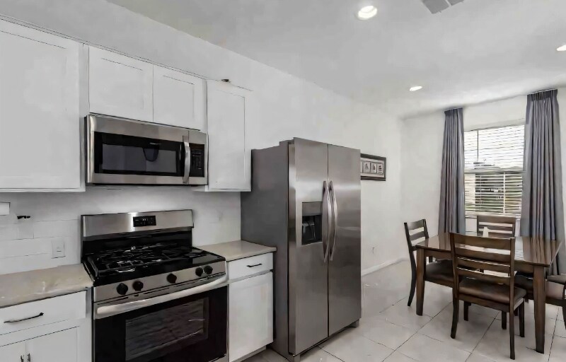 Building Photo - 3244 W Cedar Ridge Rd