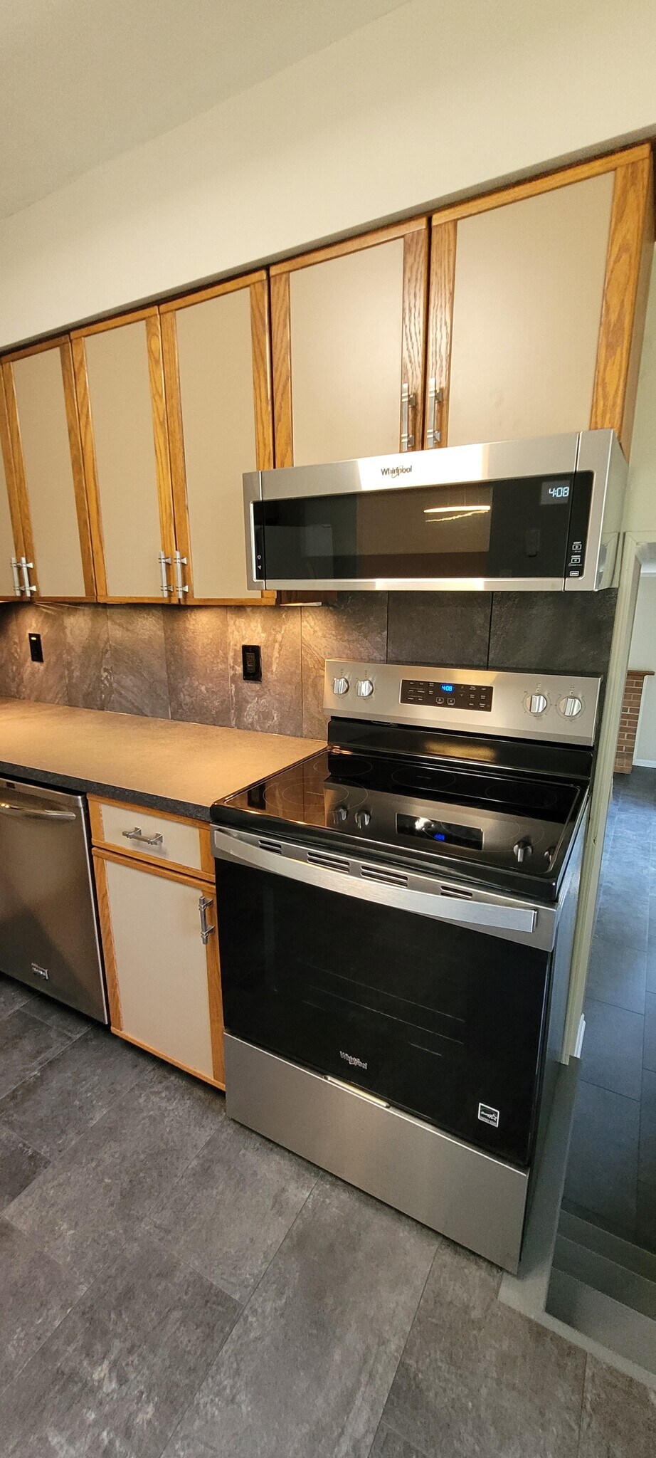 Solid Top Range - 270 Riverview Rd