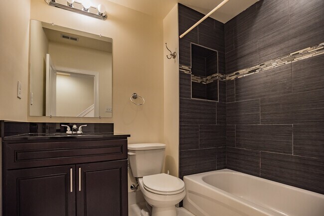 Building Photo - 1619 Ogden St