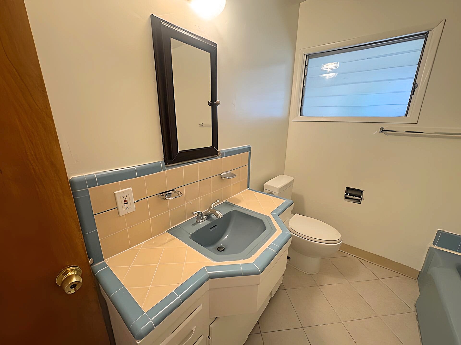 Building Photo - 6125 Cashio St